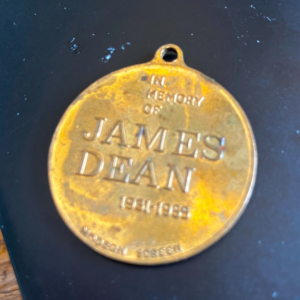 James Dean 1956 fan club madallion. Rare